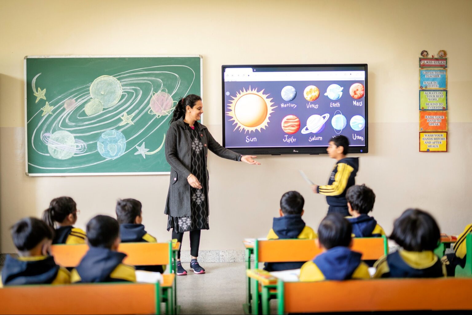 Smart Classroom India: Revolutionizing Learning Powerfully
